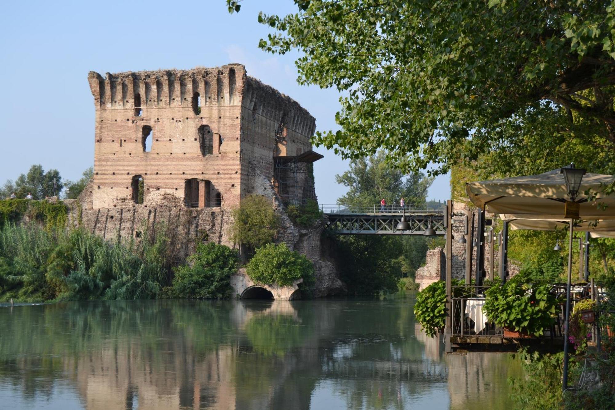 Hotel Le Finestre Su Borghetto Valeggio sul Mincio Esterno foto