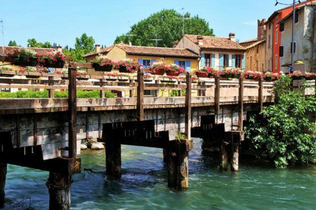 Hotel Le Finestre Su Borghetto Valeggio sul Mincio Esterno foto