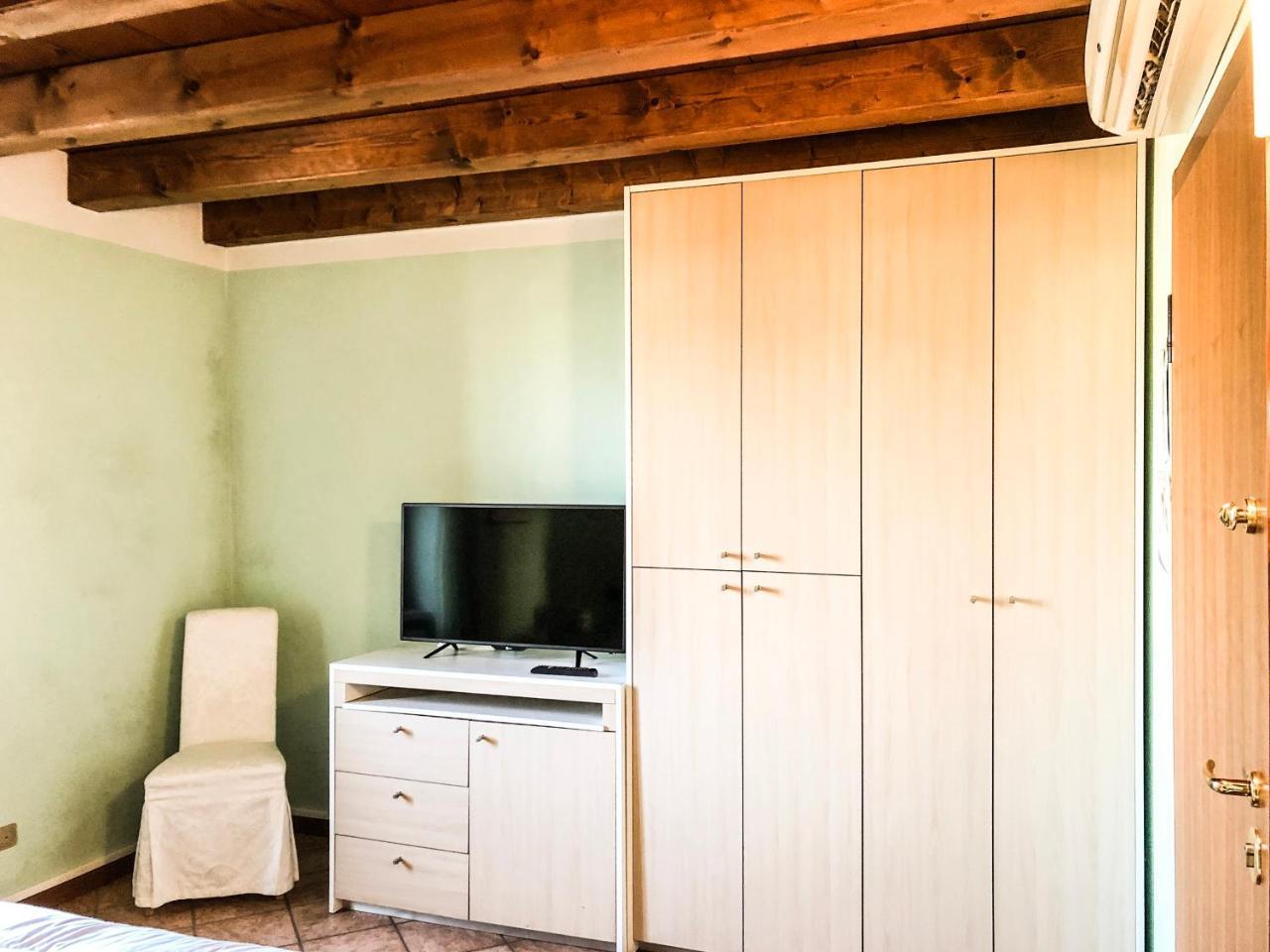 Hotel Le Finestre Su Borghetto Valeggio sul Mincio Esterno foto