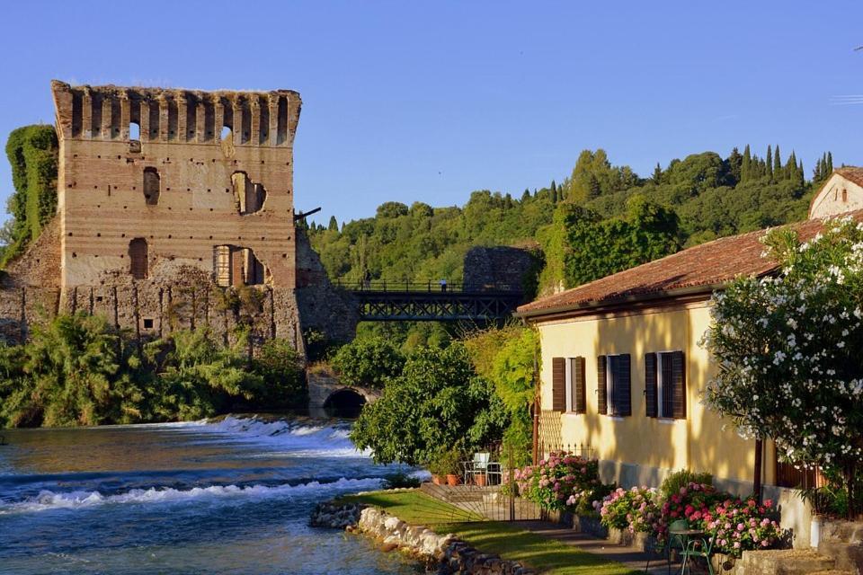 Hotel Le Finestre Su Borghetto Valeggio sul Mincio Esterno foto